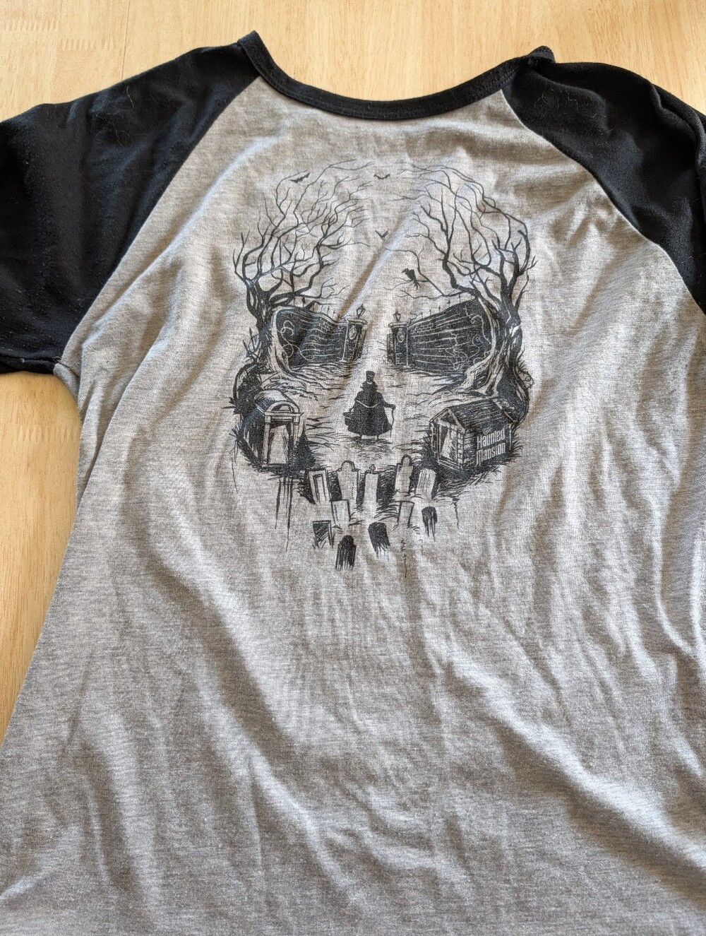 RARE Disney Haunted Mansion - Hat Box Ghost Shirt - XL